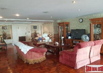 Regent On The Park 3  Four Bedroom Duplex with Two Balconies for Rent on Sukhumvit 39
