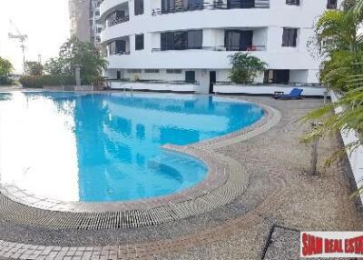 Moon Tower Spacious Three Bedroom Duplex for Rent in Thong Lo