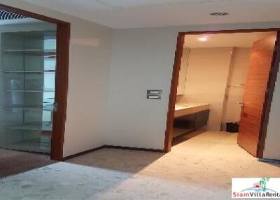 The Address Sukhumvit 28  Modern Two Bedroom with City Views in Prime Phrom Phong Location