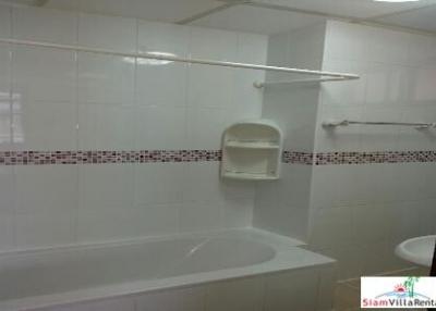 Swasdi  Great 3 Bedroom 2 Bath Pet Friendly Corner Unit for Rent in the Sukhumvit 31 Area
