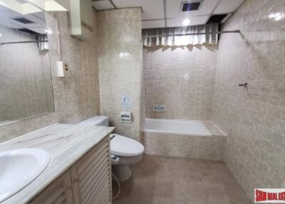 Tubtim Mansion  2 Bedroom and 2 Bathroom Condominium for Rent in Phrom Phong Area of Bangkok