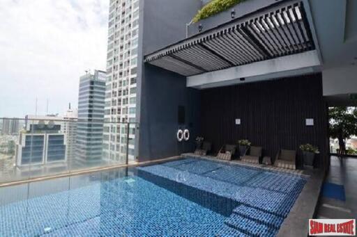 Life @ Sathorn 10 - Lovely 2 bedroom, 2 bathroom Fully Furnished Condo for Rent on 11th floor