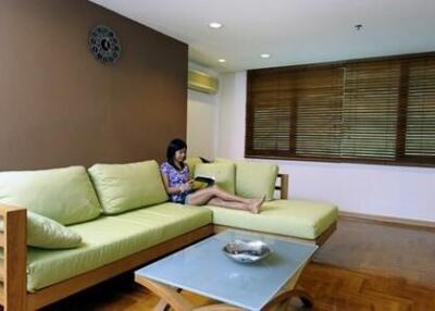 Two Bedroom Condo in the Best Neighborhood BKK has to offer, Rajadamri