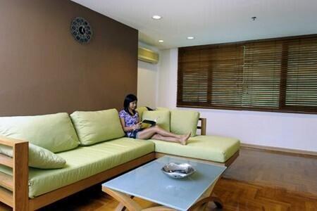 Two Bedroom Condo in the Best Neighborhood BKK has to offer, Rajadamri