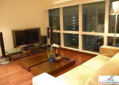 Le Raffine - Gorgeous Three Bedroom Duplex with Private Pool Near Phrom Phong