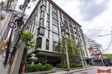 Piya Apartment Sukhumvit 15 - 100 sqm. and 2 bedrooms, 2 bathrooms