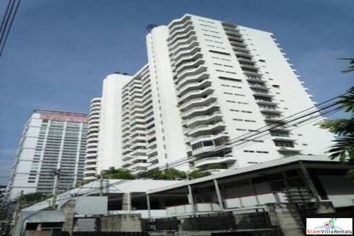 Grand Ville House 2 - Extra Large Three Bedroom Condo for Rent only 560 Meters to BTS Asok