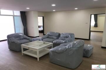 Grand Ville House 2 - Extra Large Three Bedroom Condo for Rent only 560 Meters to BTS Asok