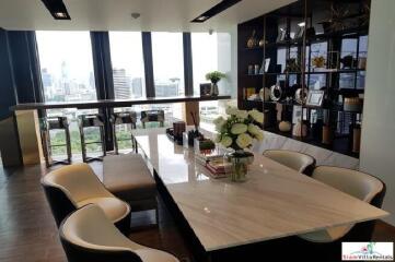 THE LINE Ratchathewi - Modern Two Bedroom Condo for Rent on the 29th Floor and Only Five Minutes to BTS Ratchathewii