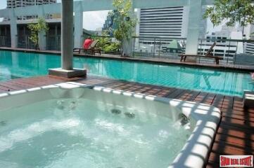 Sathorn, luxurious Apartment for rent near Chong Non Si, Sky train Station