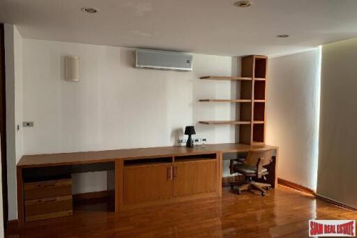 The Peaks Residence Condominium - 3 Bedrooms and 3 Bathrooms for Rent in Phrom Phong Area of Bangkok
