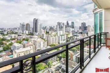 Royce Private Residence - Private Luxurious and Modern Three Bedroom Apartment for Rent in Phromphong.