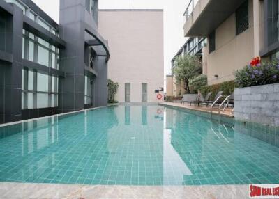 The Oriental Residence - 2 Bedrooms and 2 Bathrooms for Rent in Lumphini Area of Bangkok