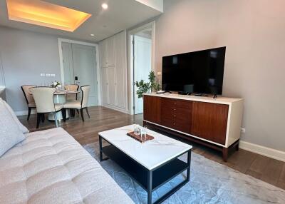 The Oriental Residence - 2 Bedrooms and 2 Bathrooms for Rent in Lumphini Area of Bangkok