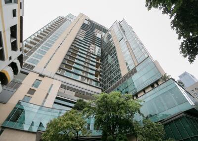 The Oriental Residence - 2 Bedrooms and 2 Bathrooms for Rent in Lumphini Area of Bangkok