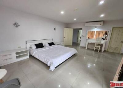 Las Colinas Condo For Rent  3 Bedrooms, 3 Bathrooms, 166 sqm, Sukhumvit, Bangkok