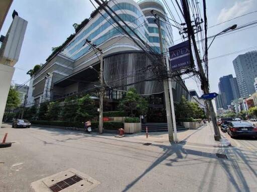 Eight Thonglor Residences - Prime Luxury One Bed Condo Across from J-Avenue