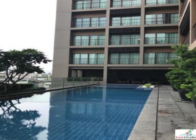 Noble Refine  Sunny Comfortable One Bedroom Condo for Rent in Phrom Phong.