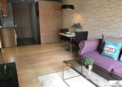 Noble Refine - Sunny Comfortable One Bedroom Condo for Rent in Phrom Phong.