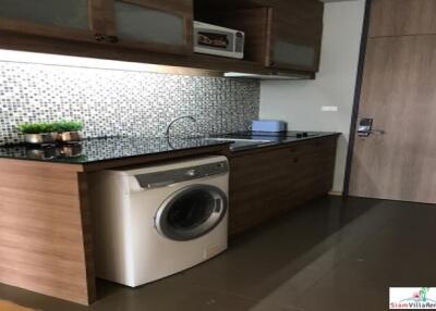 Noble Refine - Sunny Comfortable One Bedroom Condo for Rent in Phrom Phong.