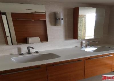Bangkapi Mansion  4 Bedrooms and 4 Bathrooms, 380 sqm, Asok Location