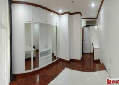 Sriratana Mansion 2  4 Bedrooms and 4 Bathrooms, 450 sqm, Bangkok