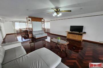 Large and Comfortable Two Bedroom for Rent in Khlong Toei