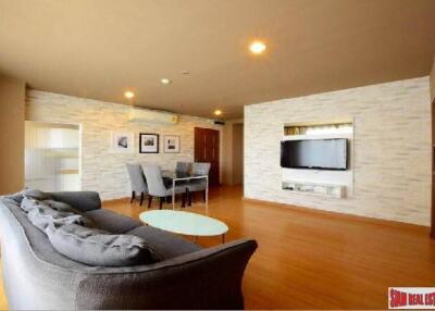 Life @ Sukhumvit - Ideal Two bedroom Condo for Rent in Prakanong