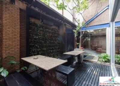 Silom Convent Garden - Large Contemporary One Bedroom Available Now for Rent