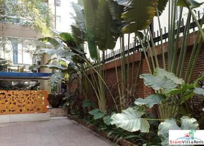 Silom Convent Garden - Large Contemporary One Bedroom Available Now for Rent