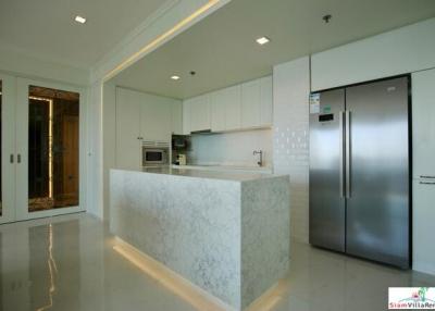 Starview Condo  Luxurious 3 Bed Condo with Large Balcony Overlooking onto the Chao Phraya River