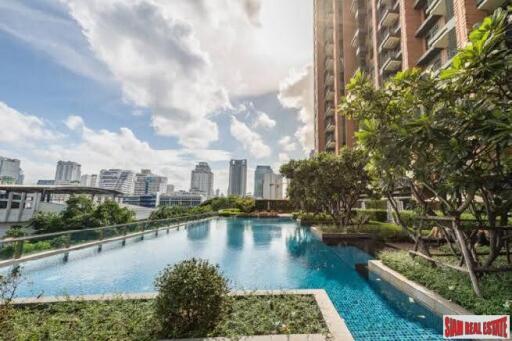 Villa Asoke - Luxury Large One Bedroom for Rent Close to MRT Phetchaburi