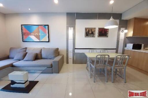 Villa Asoke - Luxury Large One Bedroom for Rent Close to MRT Phetchaburi