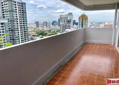 DS Tower 1  32nd Floor, Large 4 Bedroom Apartment In Phrom Phong