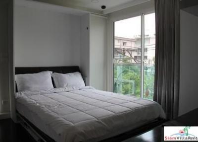 Open and Bright Furnished Two Bedroom for Rent on Sukhumvit 26
