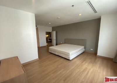 Charoenjai Place - 4 Bedroom Condo for Rent in Ekkamai