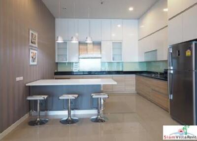 Circle Condominium - Beautiful and Large 3 bedroom @ 177 Sqm for Rent in Phetchaburi