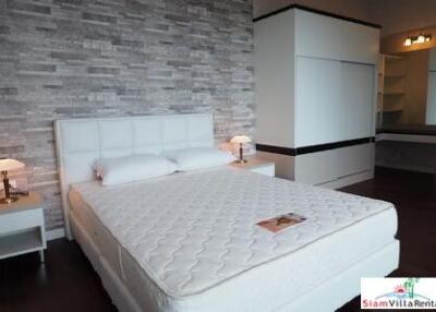 Circle Condominium - Beautiful and Large 3 bedroom @ 177 Sqm for Rent in Phetchaburi