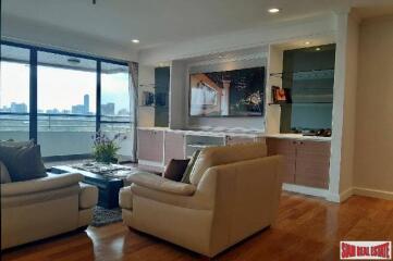 Mayfair Garden Apartments - Modern 2 Bedroom and 2 Bathroom Apartment for Rent in Asoke Area of Bangkok