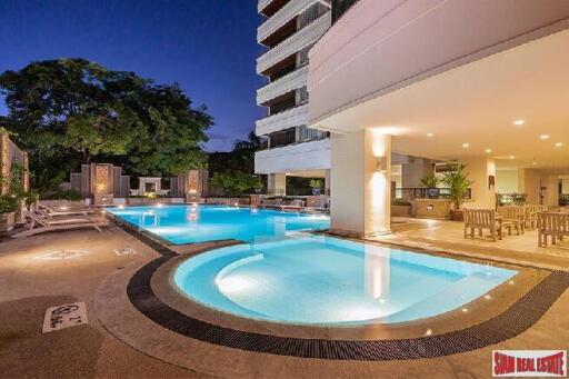 Mayfair Garden Apartments - Modern 2 Bedroom and 2 Bathroom Apartment for Rent in Asoke Area of Bangkok