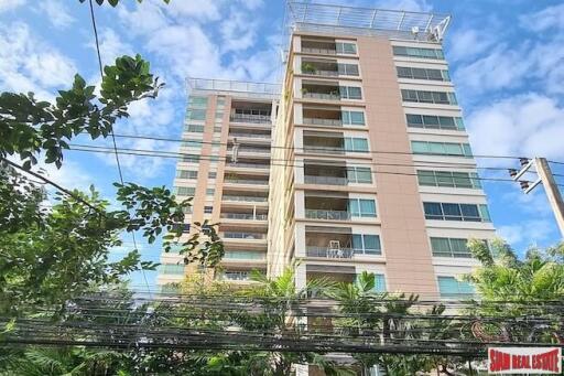 The Lofts Yennakart - Spacious and Well Appointed Two Bedroom Condo for Rent in Chong Nonsi