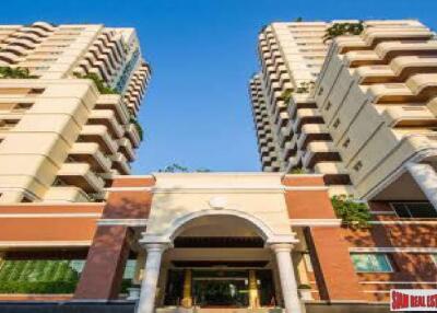 Piyathip Place Apartments - 3 Bedrooms and 3 Bathrooms for Rent in Phrom Phong Area of Bangkok