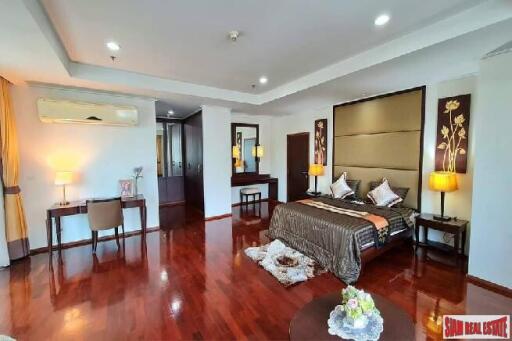 Piyathip Place Apartments - 3 Bedrooms and 3 Bathrooms for Rent in Phrom Phong Area of Bangkok