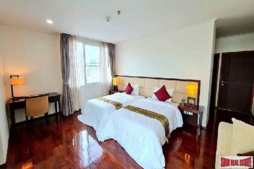 Piyathip Place Apartments - 3 Bedrooms and 3 Bathrooms for Rent in Phrom Phong Area of Bangkok