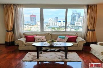 Piyathip Place Apartments - 3 Bedrooms and 3 Bathrooms for Rent in Phrom Phong Area of Bangkok