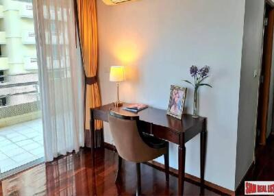 Piyathip Place Apartments - 3 Bedrooms and 3 Bathrooms for Rent in Phrom Phong Area of Bangkok