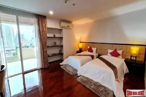 Piyathip Place Apartments - Modern 2 Bedrooms and 2 Bathrooms Apartment for Rent in Phrom Phong Area of Bangkok