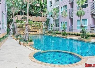 Avenue 61 Condominium - Spacious Contemporary Two Bedroom Low Rise Condo for Rent in a Quiet Area of Ekkamai