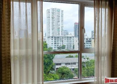 Avenue 61 Condominium - Spacious Contemporary Two Bedroom Low Rise Condo for Rent in a Quiet Area of Ekkamai