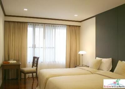 Four Bedroom Executive Suite 260 Sqm in Sukhumvit 16